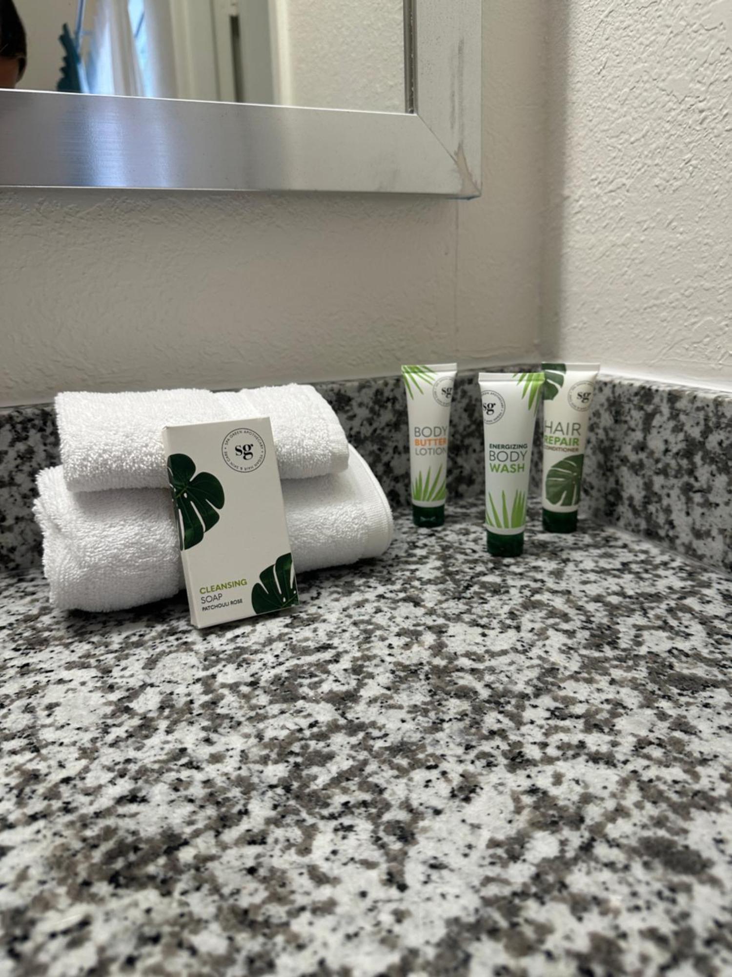 Oasis Bay Suites, Tampa, Busch Gardens, Usf Zewnętrze zdjęcie